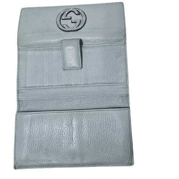 Gucci sea foam green soho leather wallet